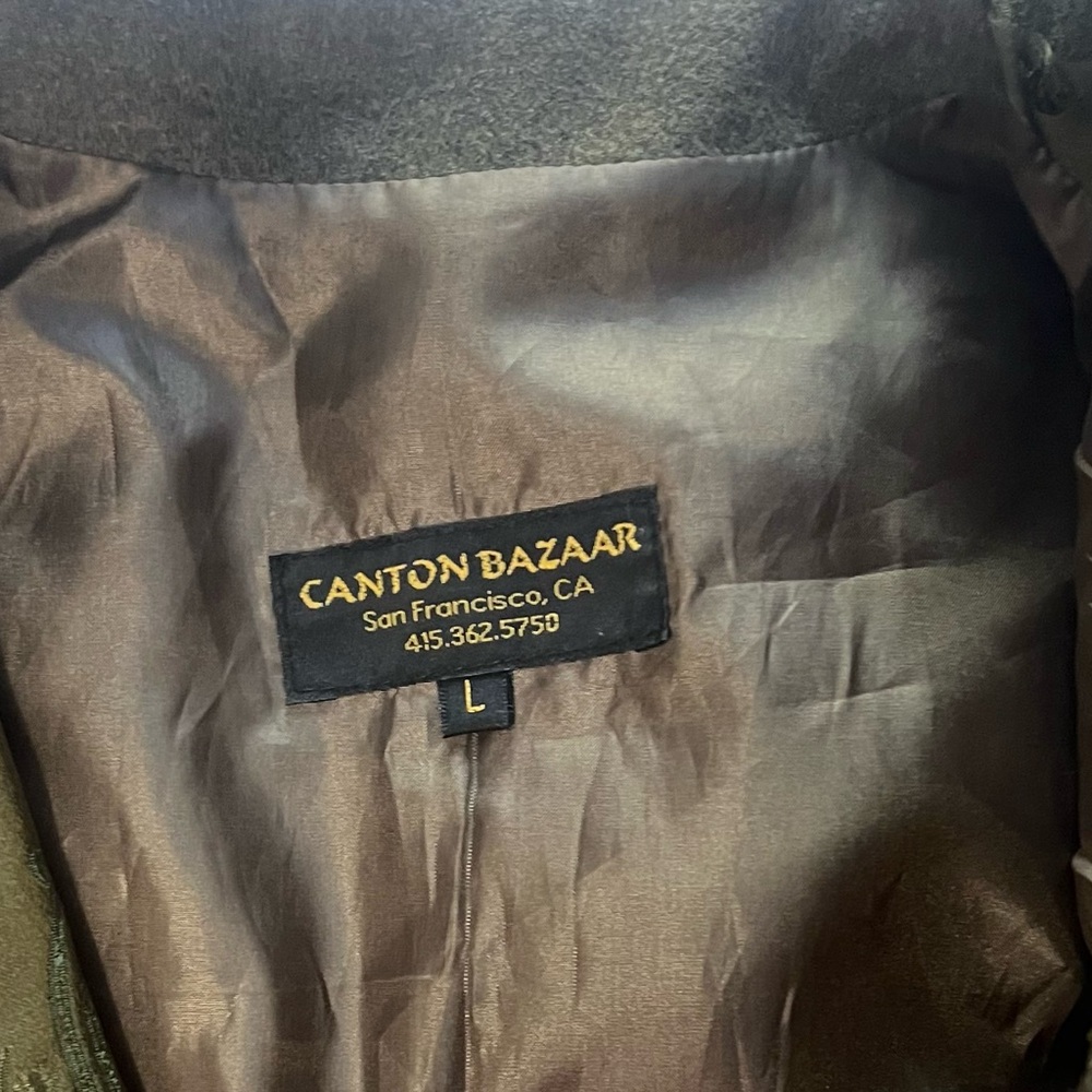 Canton Bazaar Brown Jacket 
Color Militar